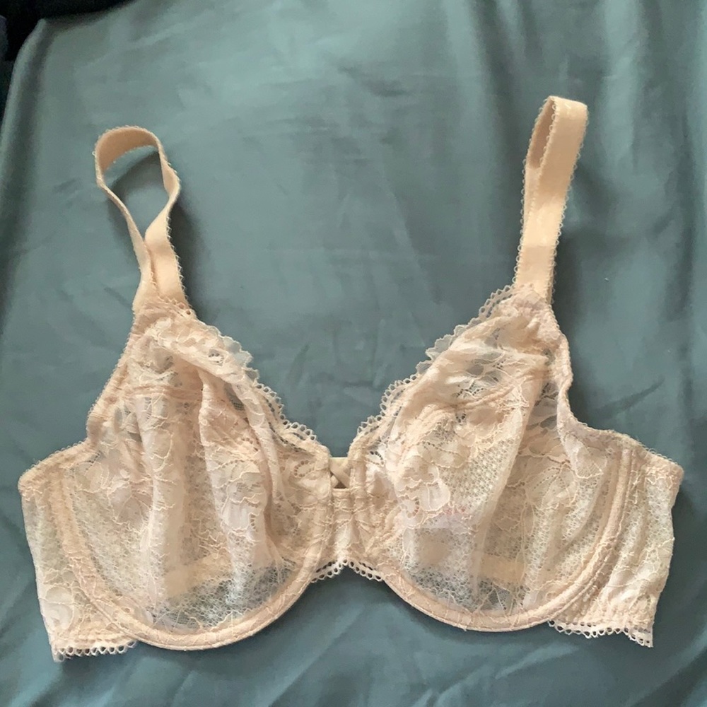 Wacoal so sophisticated bra. Nude size 38D